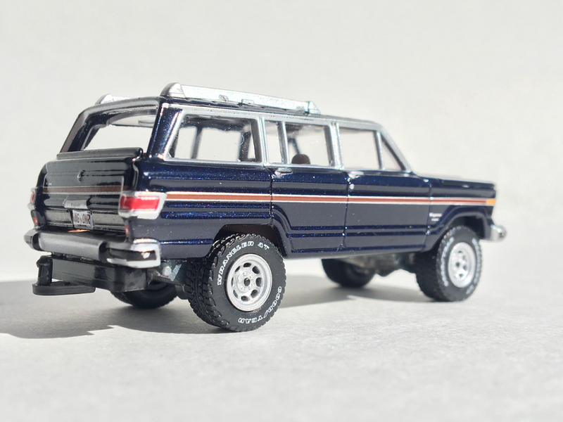 Illustration for article titled LaLD Car Week 2019 - 80s - Johnny Lightning 1/64 1981 Wagoneer